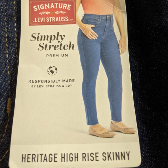 Levi Strauss Skinny Jeans - Picture 10 of 10